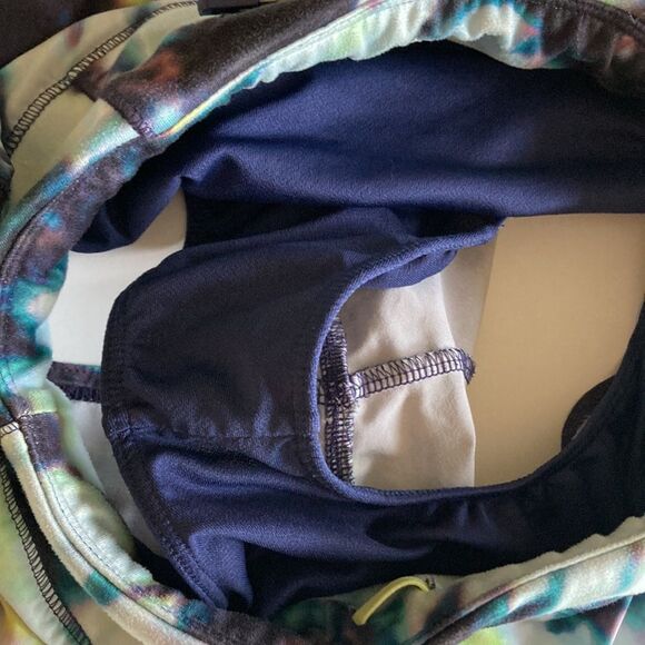 Athleta Girl Record Breaker 3”Short Medim - Picture 8 of 9